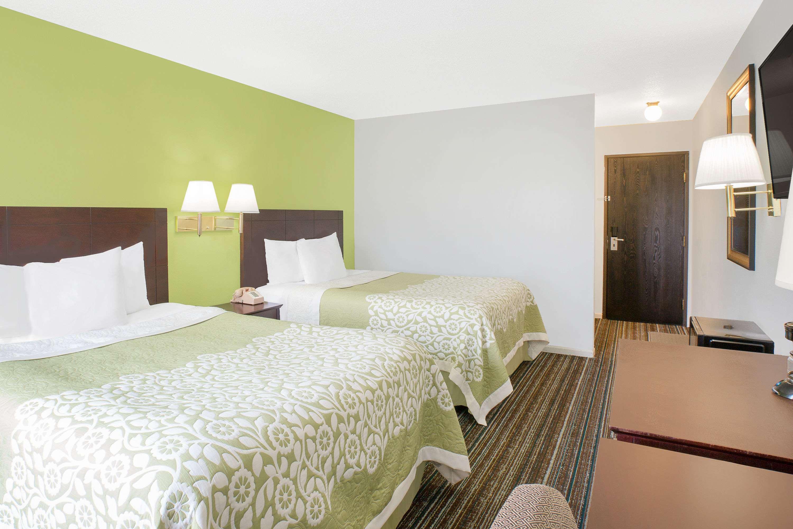 Days Inn By Wyndham York Extérieur photo