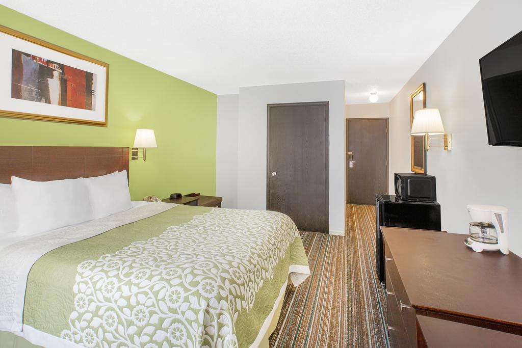 Days Inn By Wyndham York Extérieur photo
